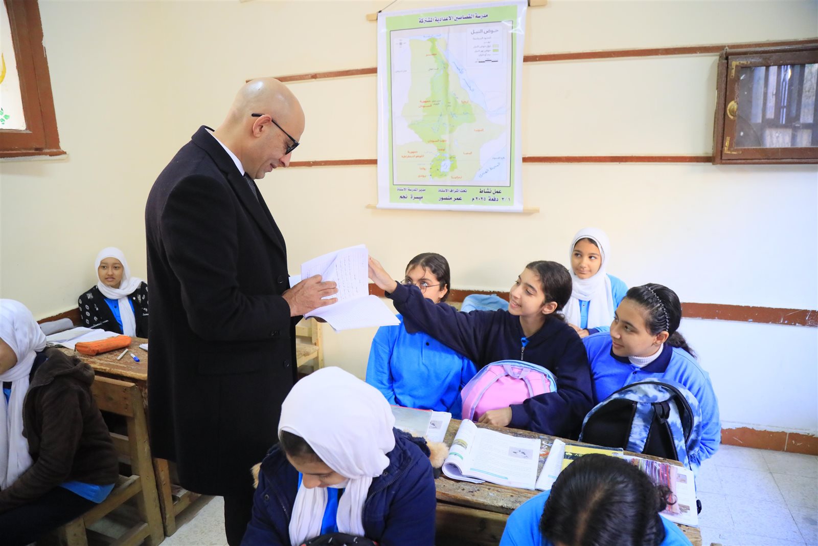 وزير التعليم يصدر أثناء زيارته لمدارس محافظة الإسماعيلية