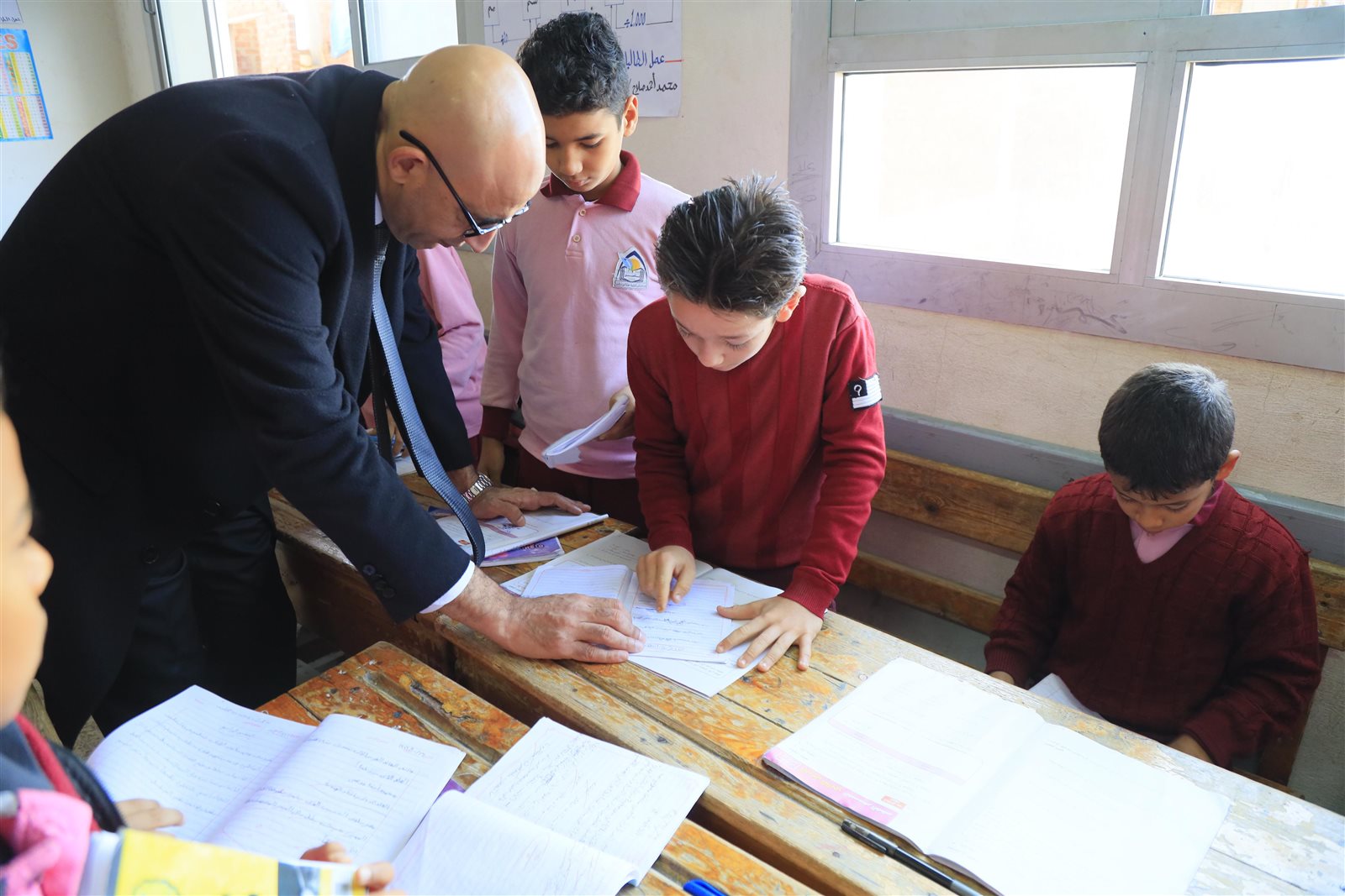 وزير التعليم يصدر أثناء زيارته لمدارس محافظة الإسماعيلية