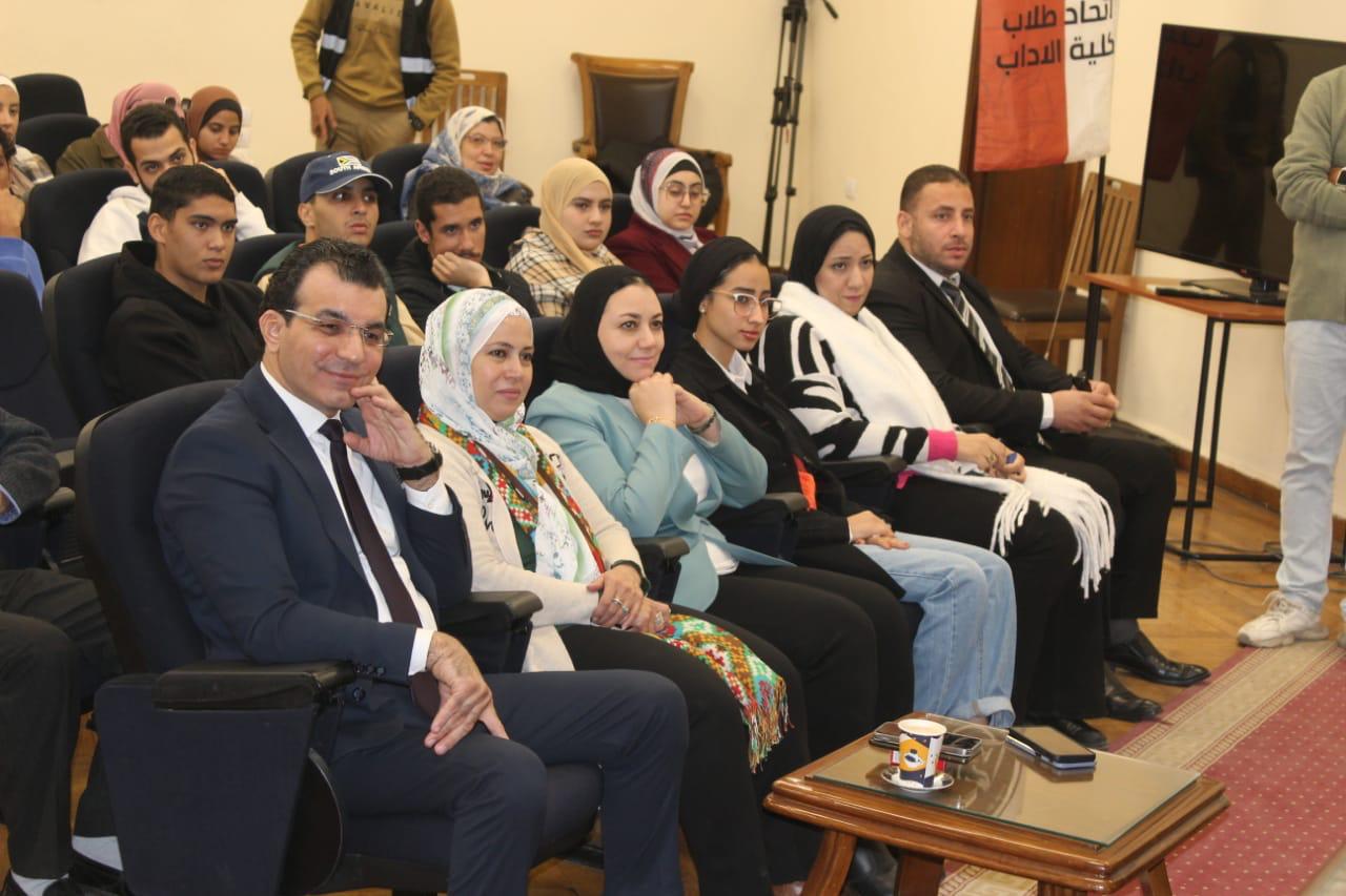 الأخوان العادلي في ضيافة مركز بحوث الشرق الأوسط وكلية الآداب