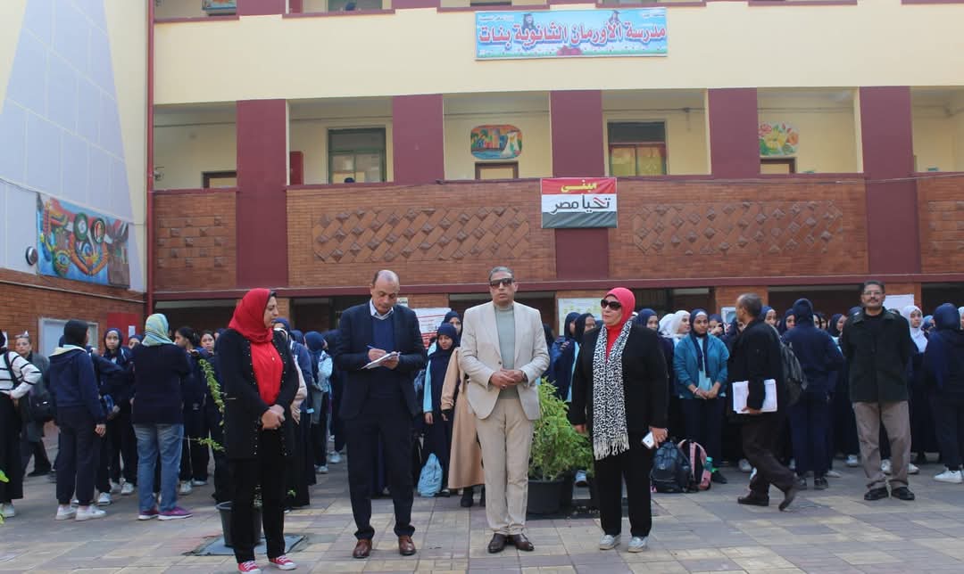 وكيل تعليم الجيزة يواصل جولاته الميدانية في إدارة الدقي