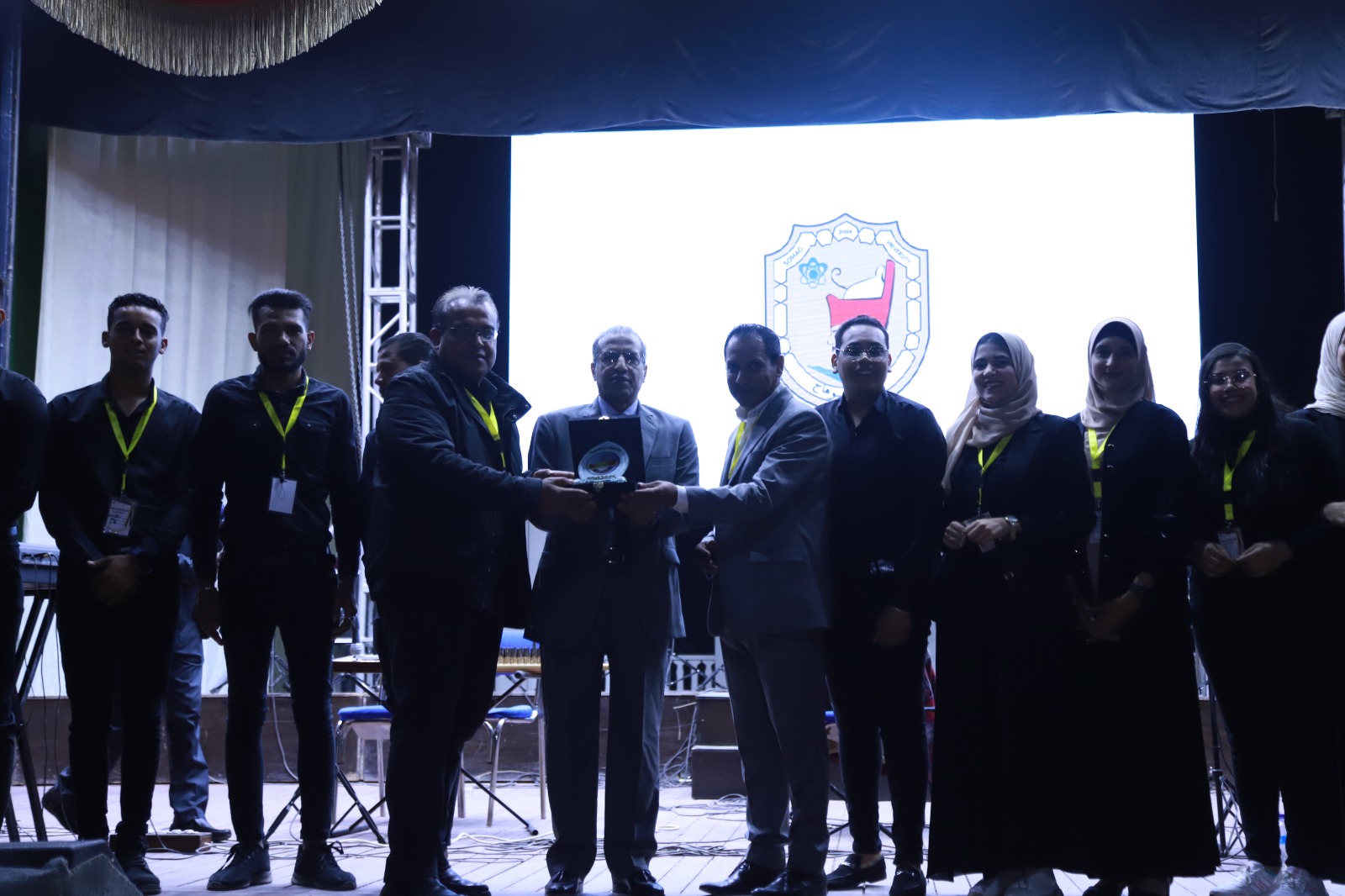 كورال جامعة سوهاج يتألق في الملتقى الفني للجامعات العربية