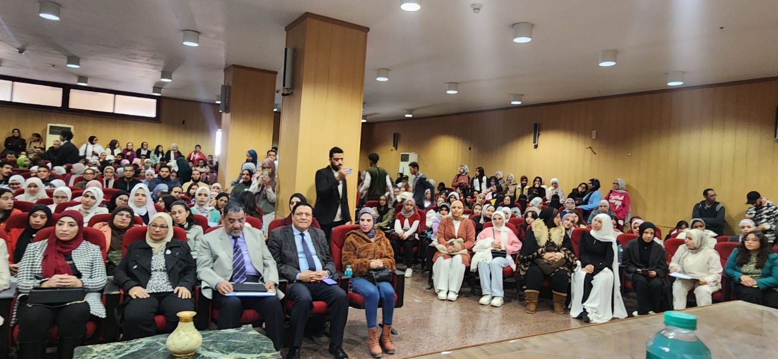 ندوة علمية في جامعة عين شمس حول اللغة الصينية والذكاء الاصطناعي وتأثيرهما على العمل الدبلوماسي