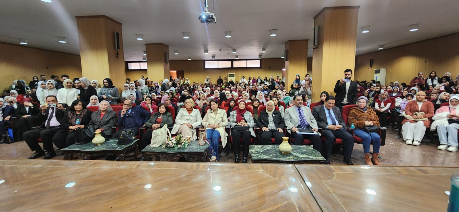 ندوة علمية في جامعة عين شمس حول اللغة الصينية والذكاء الاصطناعي وتأثيرهما على العمل الدبلوماسي