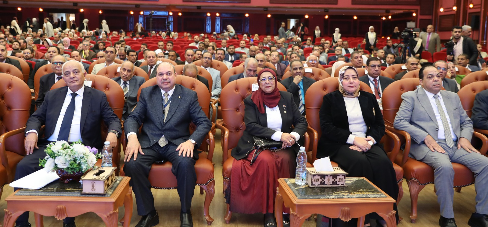 رضا حجازي يستعرض مخاطر وتحديات الذكاء الاصطناعي بجامعة الأزهر