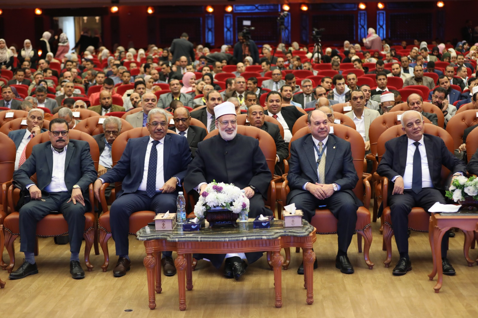 رضا حجازي يستعرض مخاطر وتحديات الذكاء الاصطناعي بجامعة الأزهر