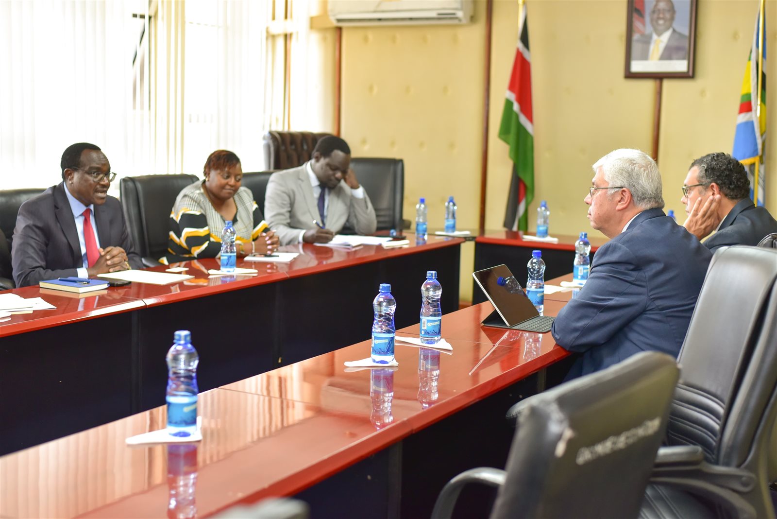 وزير التعليم العالي يبحث التعاون مع كينيا لتطوير التعليم العالي في إفريقيا