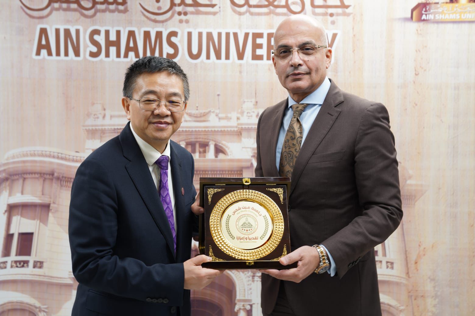 جامعة عين شمس تناقش سبل التعاون مع جامعة تسينغخوا الصينية