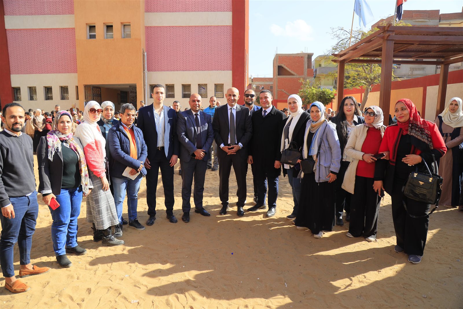 وزير التربية والتعليم يتفقد مدارس الغربية ويشيد بانضباط الدراسة