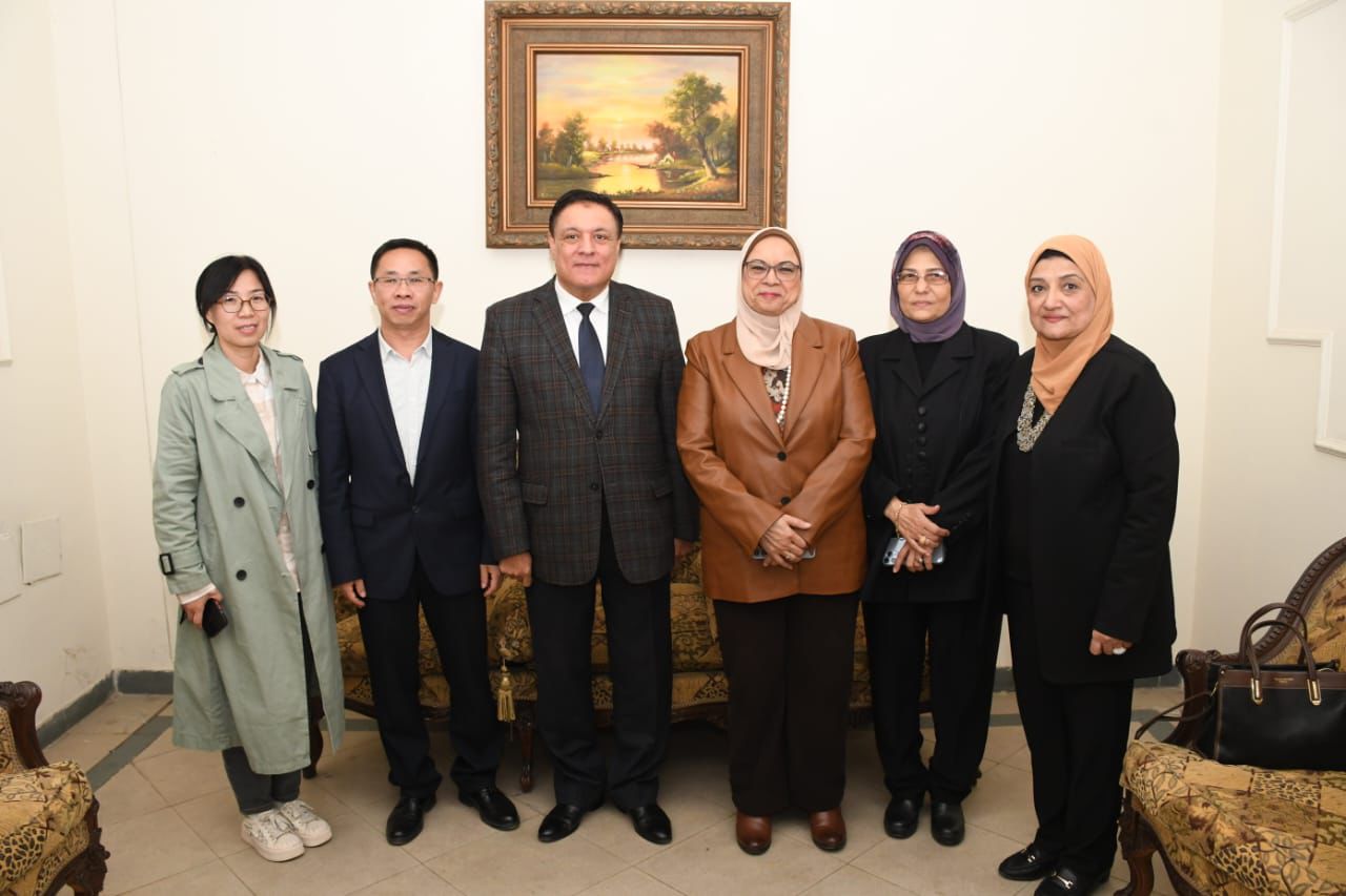 فوز طلاب جامعة عين شمس بالمركز الأول المتميز في مسابقة معهد كونفوشيوس