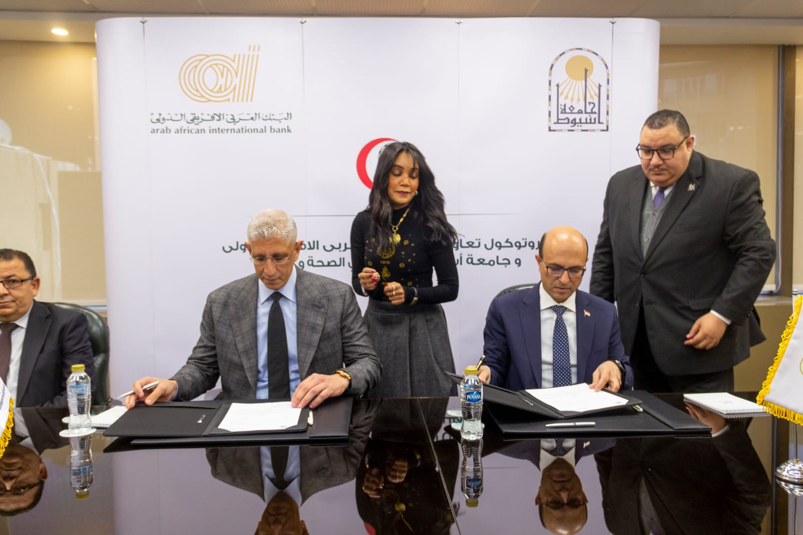 بروتوكول تعاون بين جامعة أسيوط والبنك العربي الأفريقي لدعم المستشفيات الجامعية