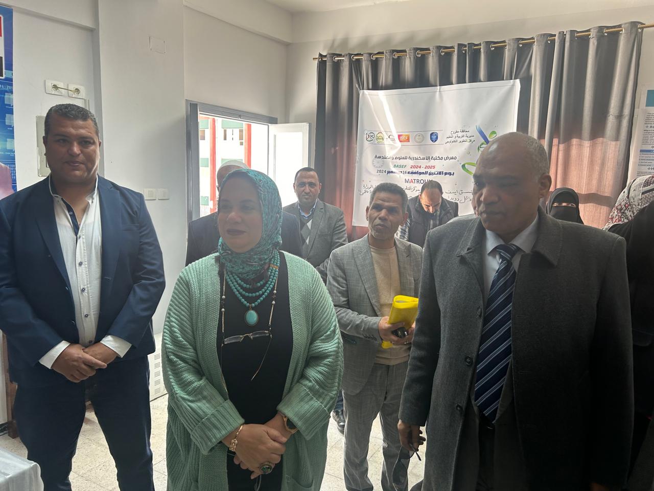 وكيل تعليم مطروح تتفقد معرض العلوم والتكنولوجيا ISEF 