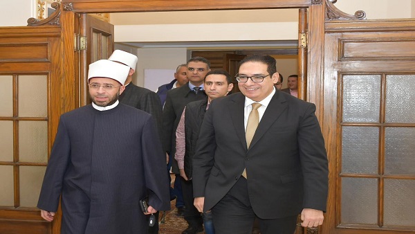 جامعة القاهرة تحتفي بإنجازات مؤسسة حياة كريمة