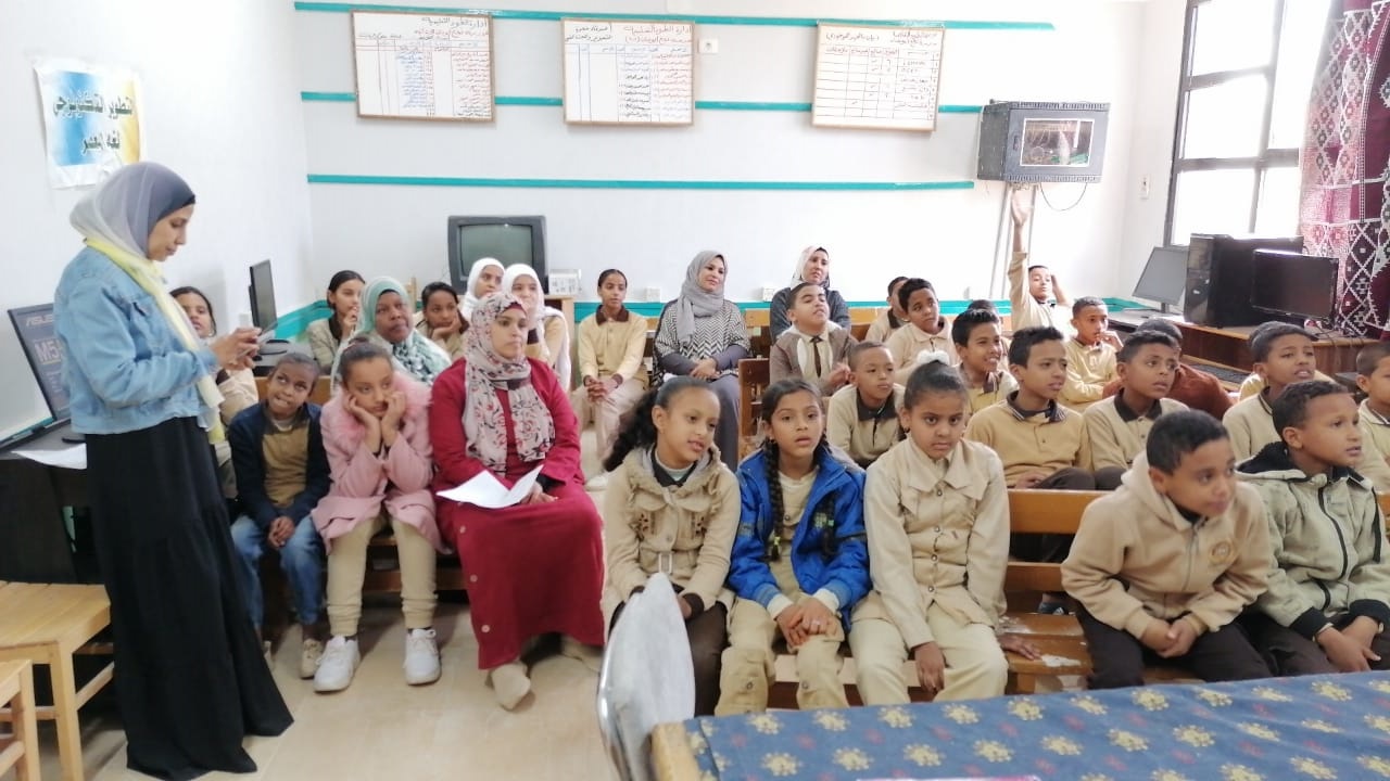 جامعة الأقصر تنظم ورشة حول الحلول المبتكرة للمشكلات السلوكية لطلاب الابتدائية