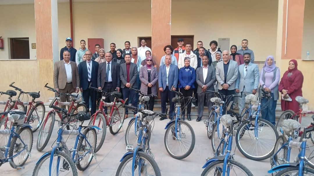 جامعة الأقصر تطلق مبادرة صحية بيئية لطلابها بالتعاون مع وزارة البيئة