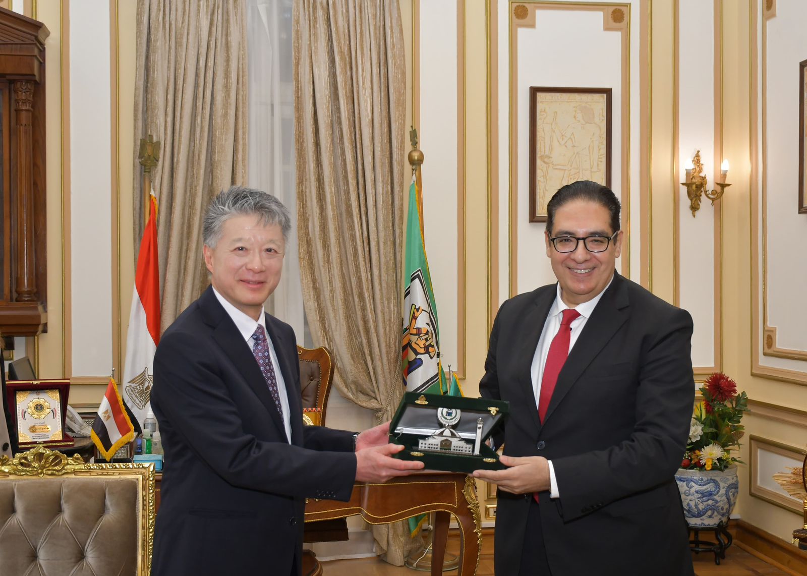 جامعة القاهرة تعزز شراكتها مع جامعة طوكيو متروبوليتان في الذكاء الاصطناعي والتبادل الطلابي