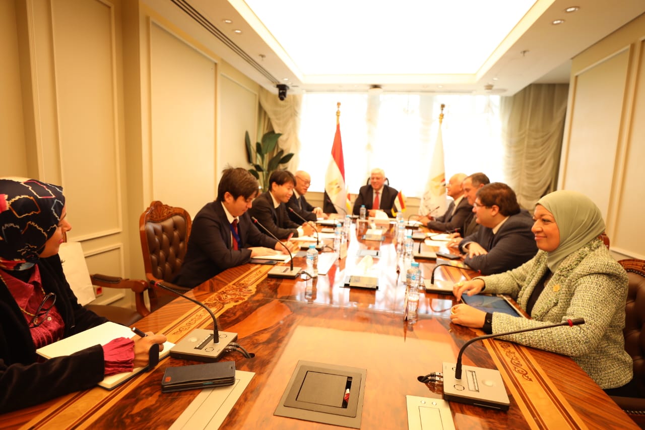 وزير التعليم العالي والبحث العلمي يستقبل السفير الياباني لبحث تعزيز التعاون المشترك