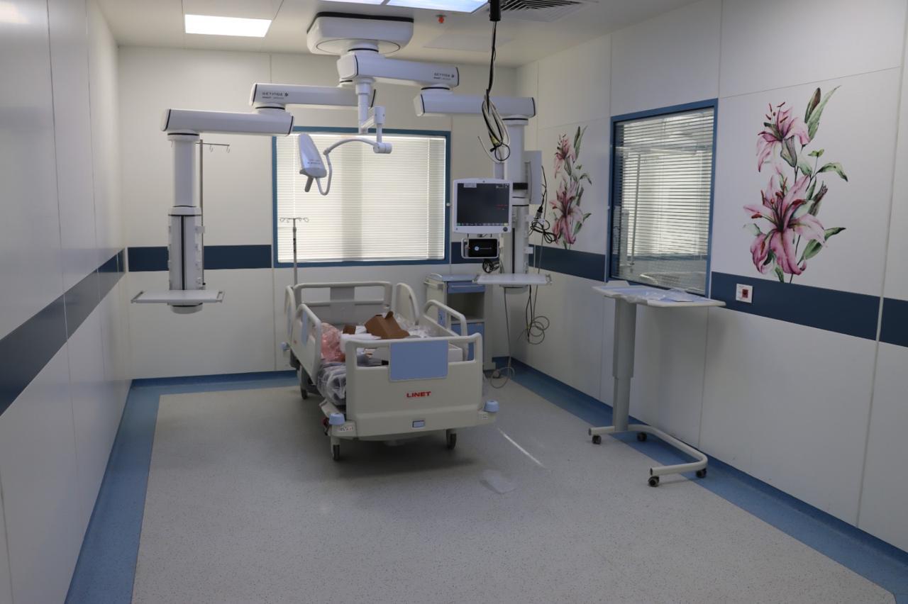 وزير التعليم العالي ورئيس جامعة المنصورة يفتتحان مركز زراعة الكبد بجامعة المنصورة