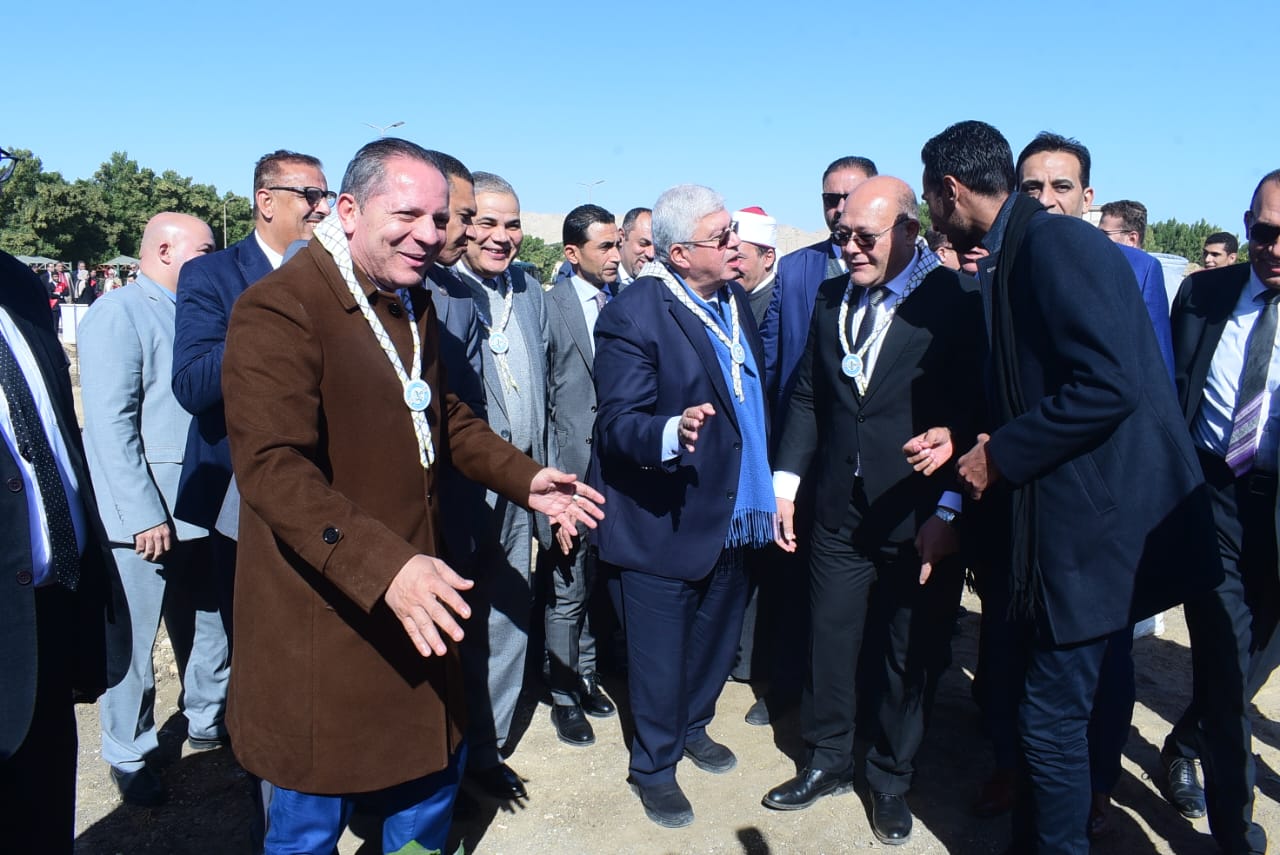 جامعة سوهاج تزرع 60 شجرة مثمرة ضمن مبادرة 100 مليون شجرة لتحقيق التحول الأخضر