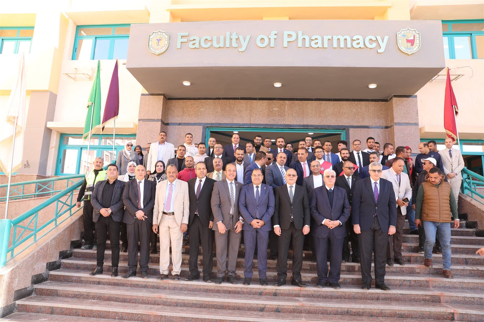 وزير التعليم العالي يفتتح مشروعات تعليمية وصحية جديدة في جامعة سوهاج