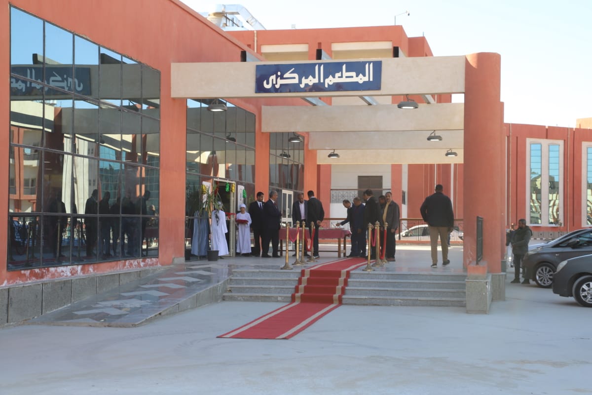 رئيس جامعة جنوب الوادي يفتتح عددا من المشروعات التطويرية بمقر الجامعة 