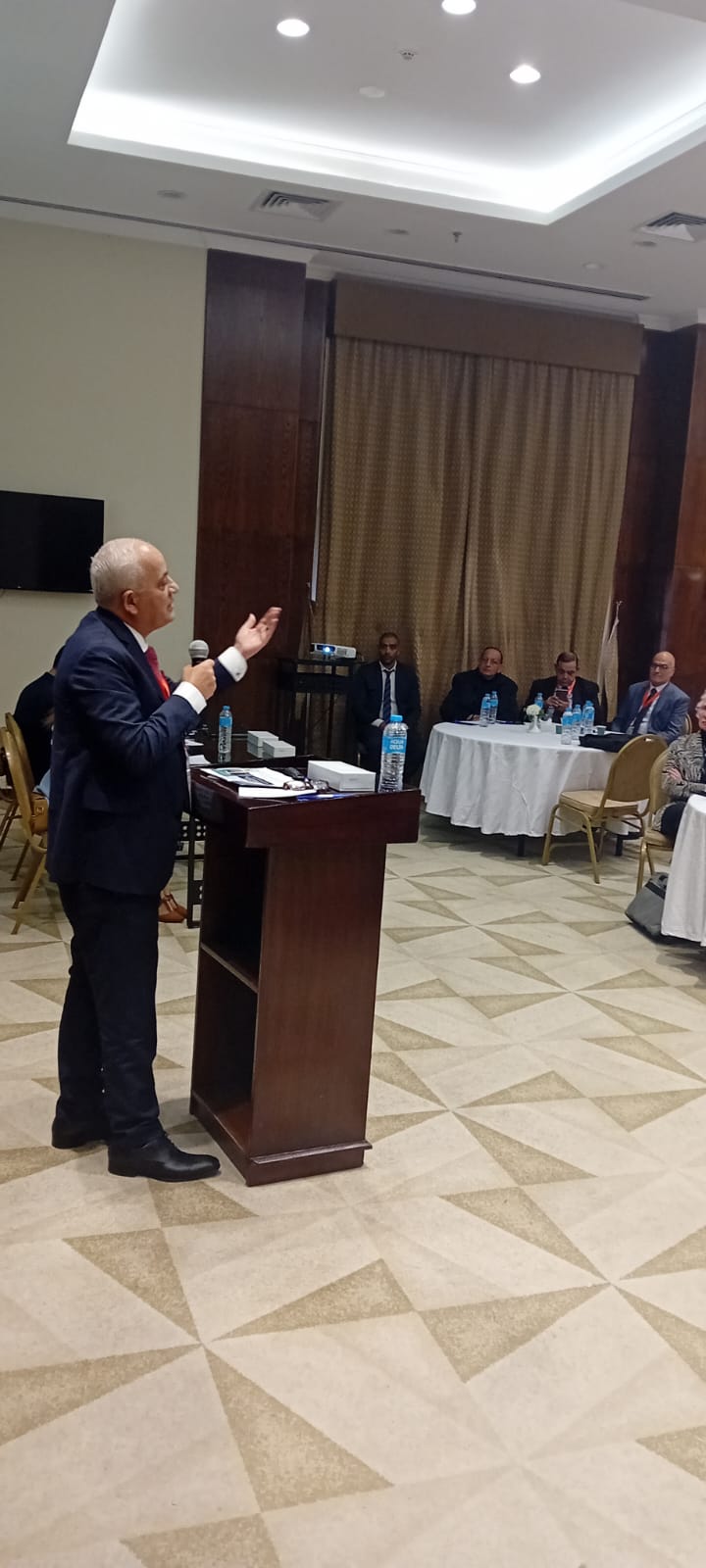 رئيس جامعة الريادة يكشف رؤيته لمستقبل التعليم في عصر الذكاء الاصطناعي