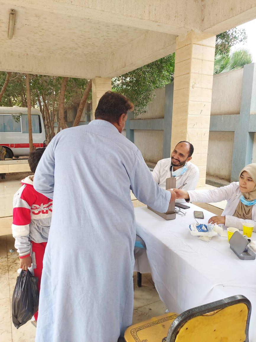 جامعة القاهرة تطلق قافلة تنموية شاملة إلى قرية بهرمس ضمن المبادرة الرئاسية بداية