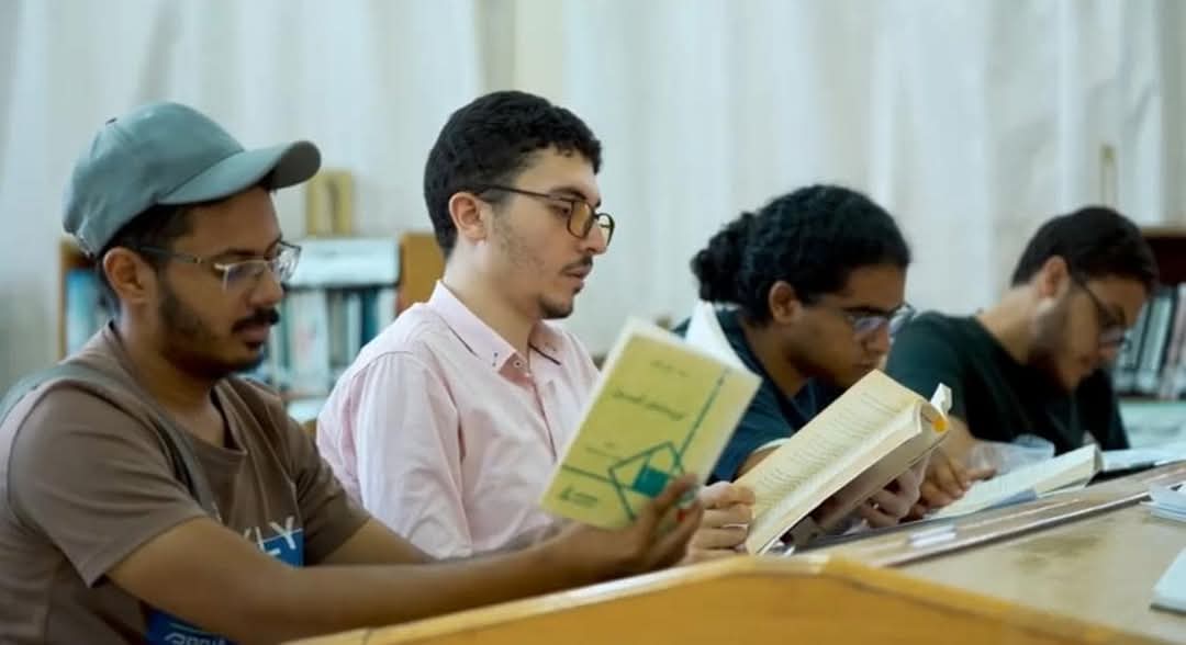 طالب من جامعة حلوان ضمن العشرة الأوائل في المشروع الوطني للقراءة