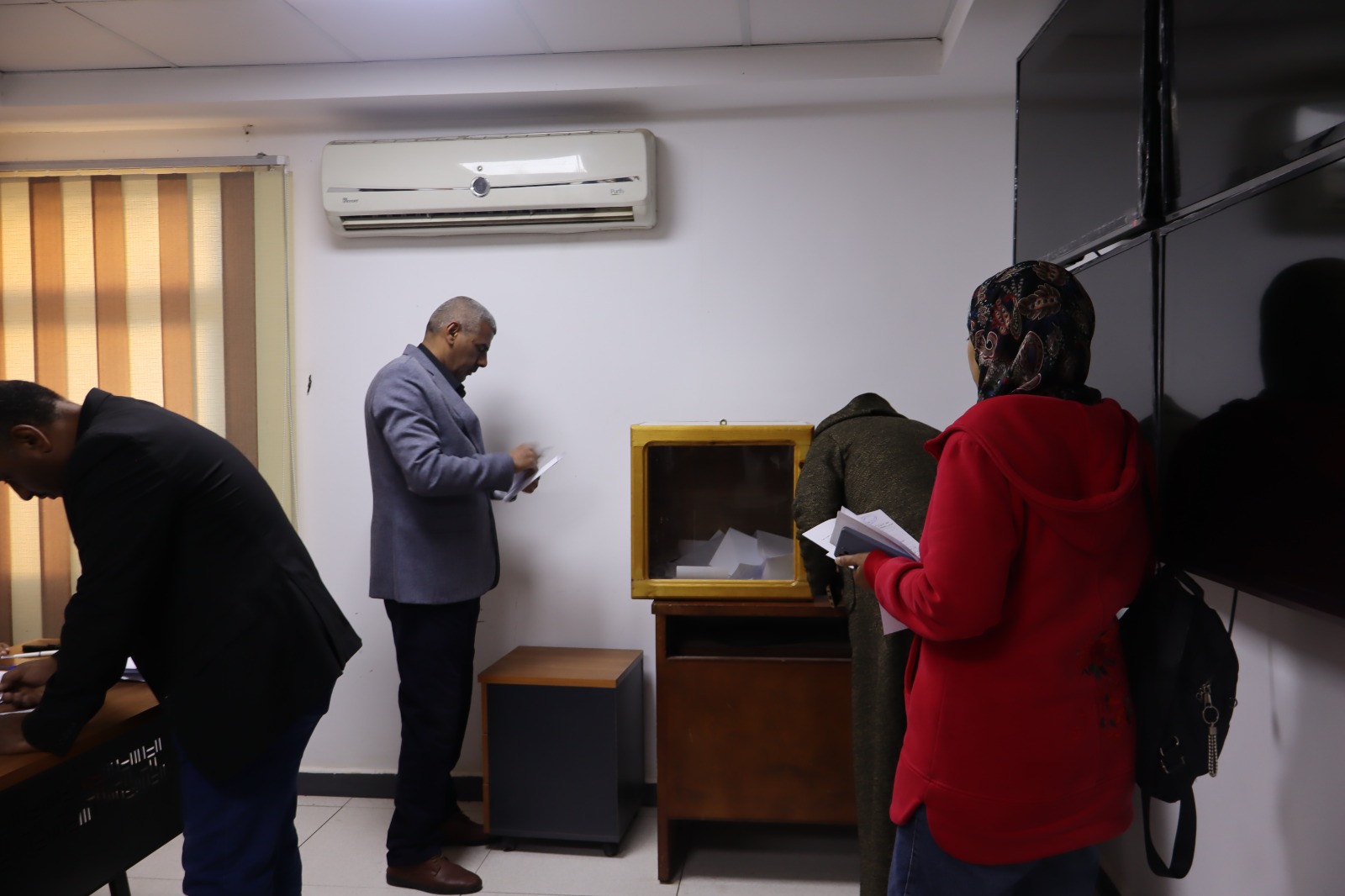 انتخابات جديدة لصندوق علاج أعضاء هيئة التدريس داخل جامعة الأقصر