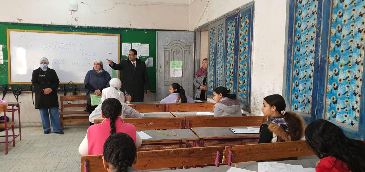 مدير تعليم الغربية يتابع انطلاق امتحانات الفصل الدراسي الأول وسط إجراءات مشددة