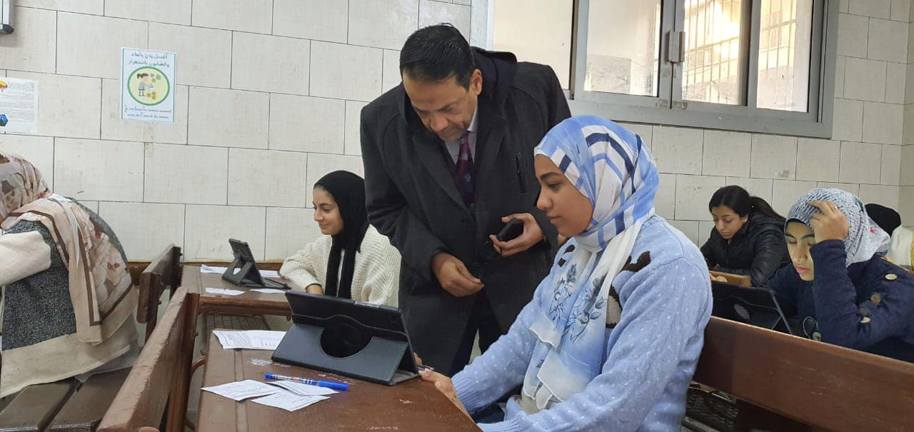 مدير تعليم الغربية يتابع انطلاق امتحانات الفصل الدراسي الأول وسط إجراءات مشددة