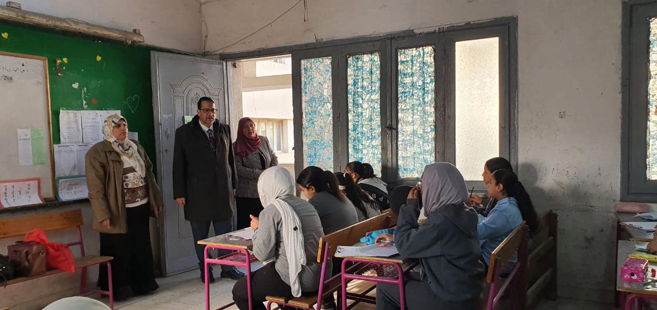 مدير تعليم الغربية يتابع انطلاق امتحانات الفصل الدراسي الأول وسط إجراءات مشددة