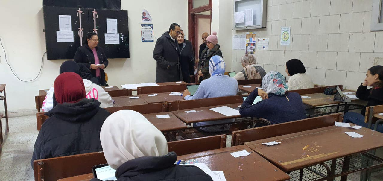 مدير تعليم الغربية يتابع انطلاق امتحانات الفصل الدراسي الأول وسط إجراءات مشددة