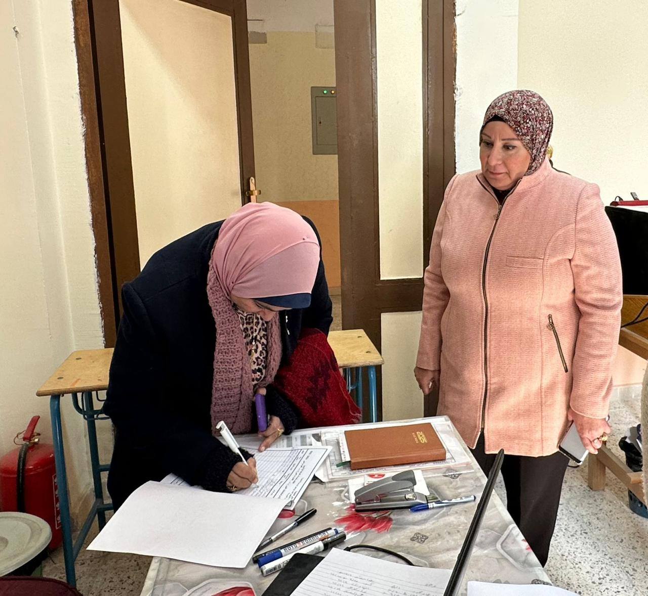 وكيل تعليم الجيزة في جولة تفقدية لضمان سير امتحانات صفوف النقل بكفاءة