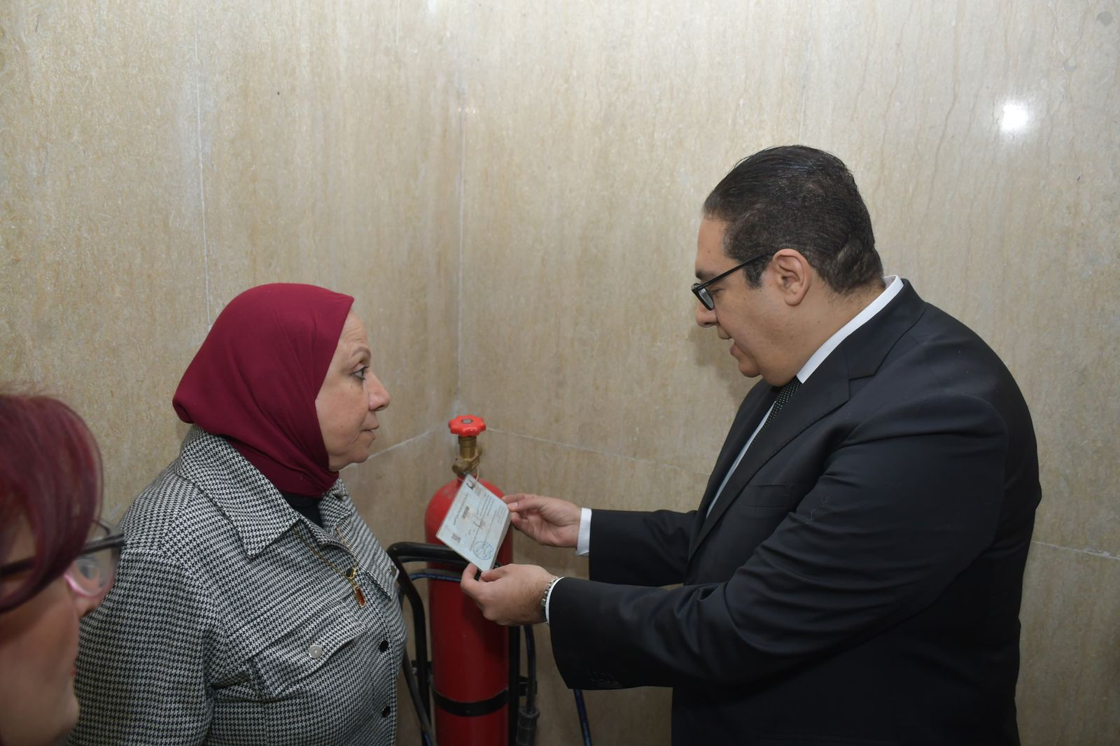 رئيس جامعة القاهرة يفتتح أعمال تطوير المبنى الثالث بمدينة رعاية الطالبات ببولاق الدكرور