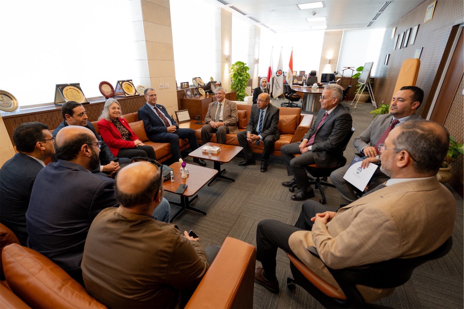 تعاون مثمر بين الجامعة المصرية اليابانية وشركة أبو قير للأسمدة لتعزيز الابتكار الصناعي