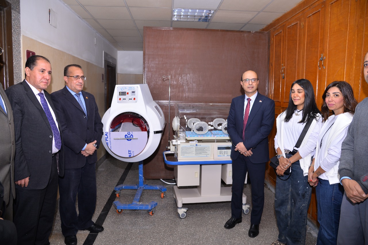 تبرع البنك العربي الإفريقي الدولي بـ 8 مليون جنيه لدعم مستشفى الأطفال الجامعي بجامعة أسيوط