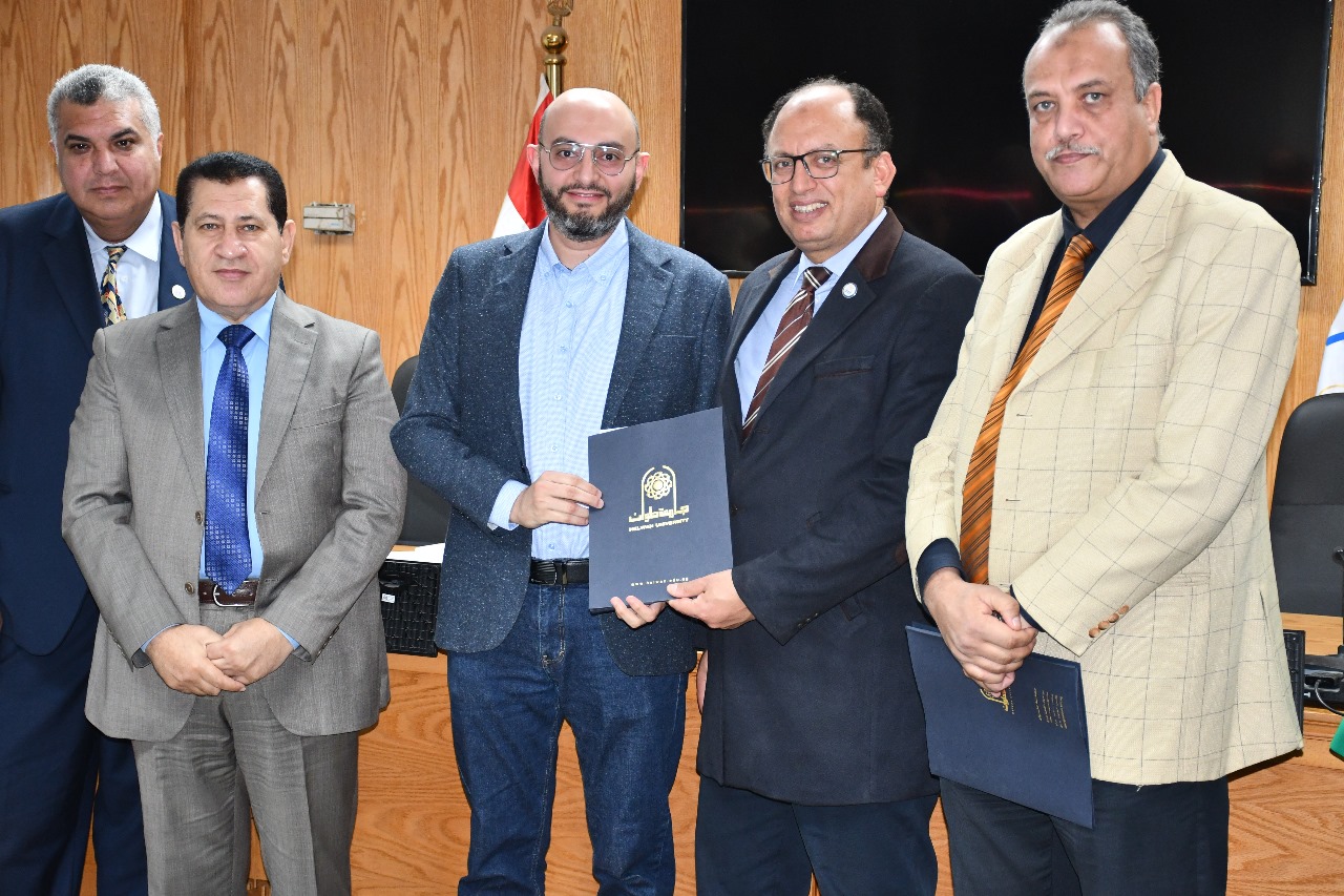 جامعة حلوان تحتفل بتكريم الباحثين الفائزين بتمويل المشروعات البحثية