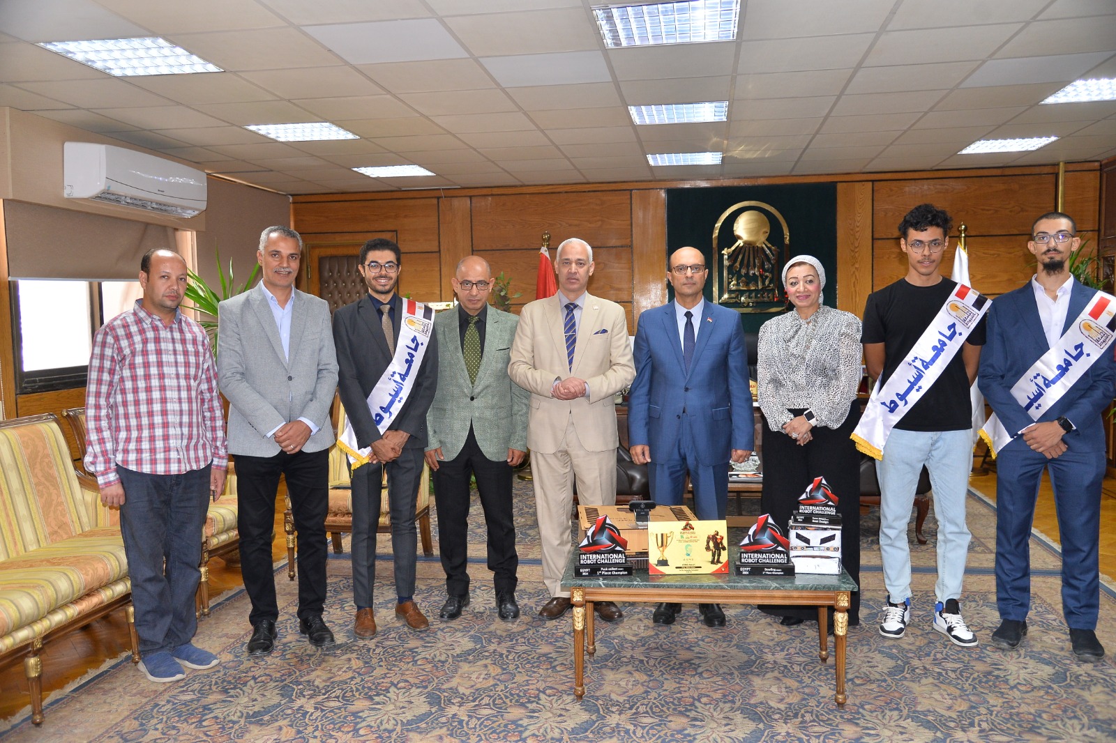 جامعة أسيوط تستعرض تقريرًا عن أنشطة طلابية متميزة لتعزيز الوعي والثقافة