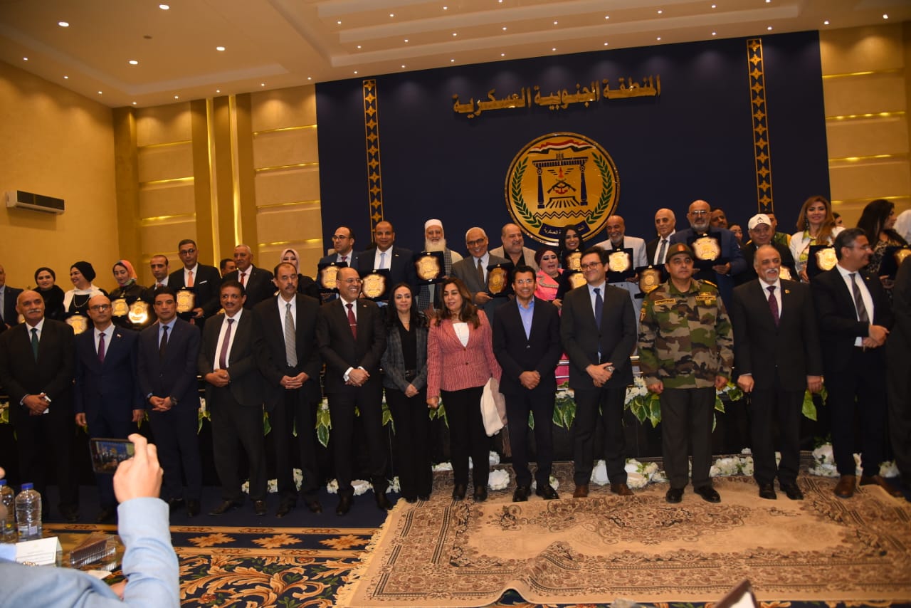 جهود جامعة أسيوط في تعزيز الوعي القومي وتنمية قيم الولاء والانتماء لدى الطلاب