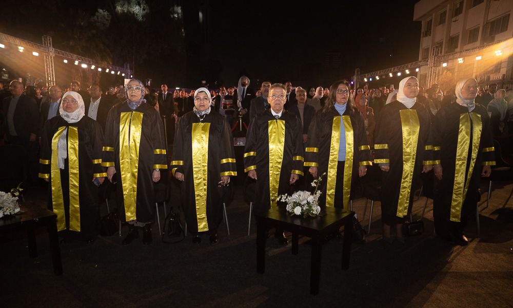 جامعة عين شمس تحتفل بتخريج دفعة 2024 من الطلاب الوافدين في حفل مميز