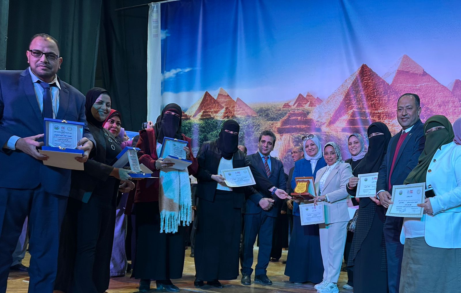 تعليم مطروح يحصد التميز في المسابقة البحثية والمعرفية على مستوى الجمهورية