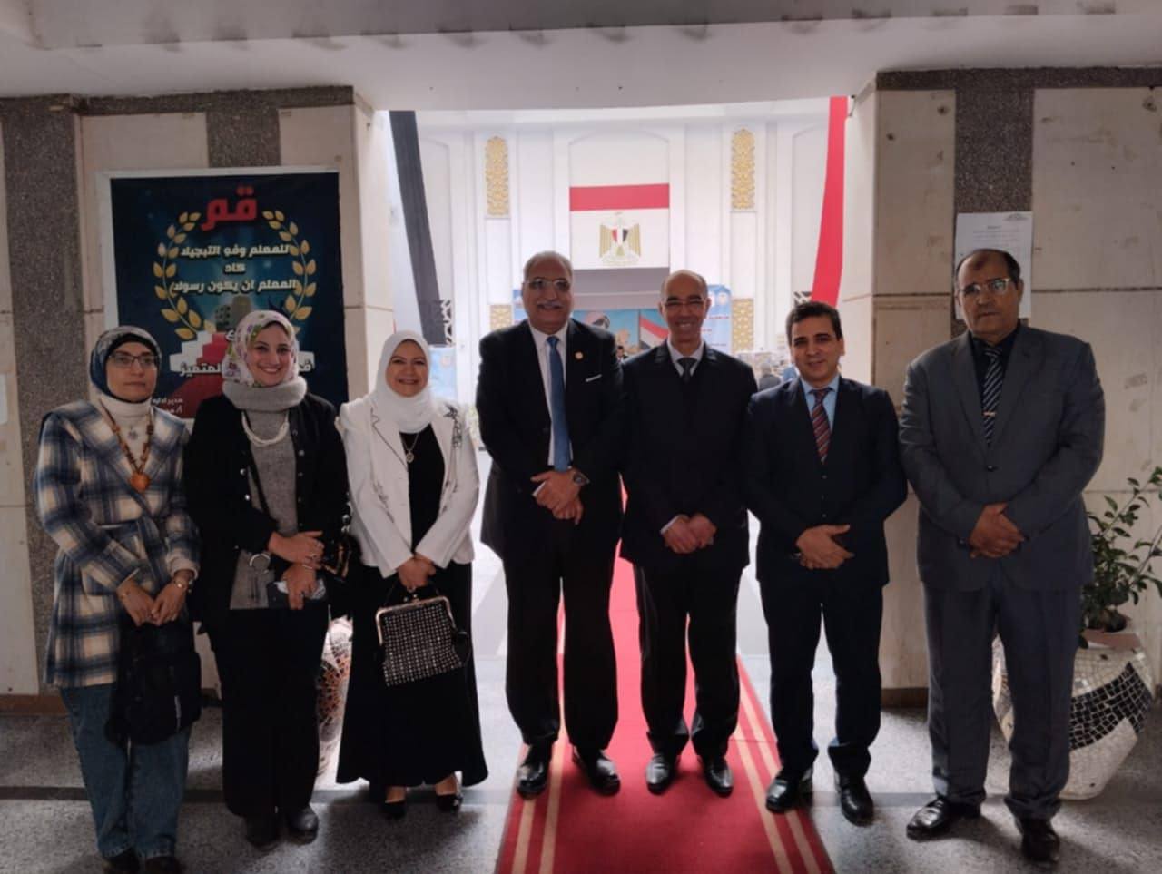 تعليم القليوبية يشارك في يوم التواصل لتكريم المعلمين المبدعين