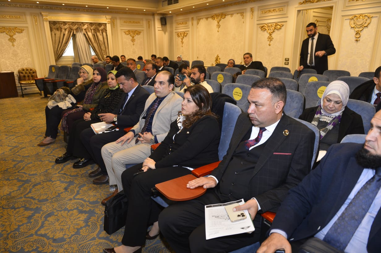 رئيس جامعة السادات تشارك في اجتماع لجنة التعليم بمجلس النواب لمتابعة إنشاء المستشفى الجامعي