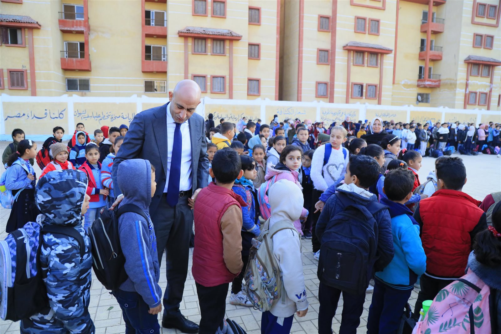 وزير التربية والتعليم يتفقد مدارس الشرقية