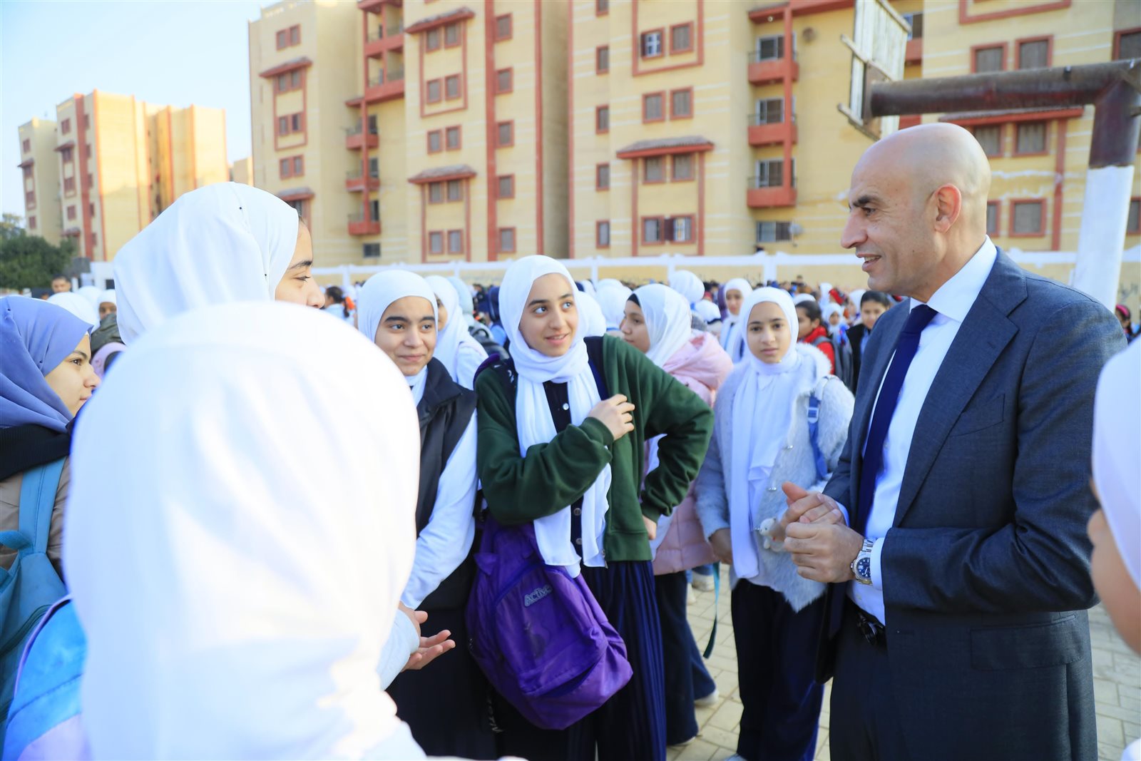 وزير التربية والتعليم يتفقد مدارس الشرقية