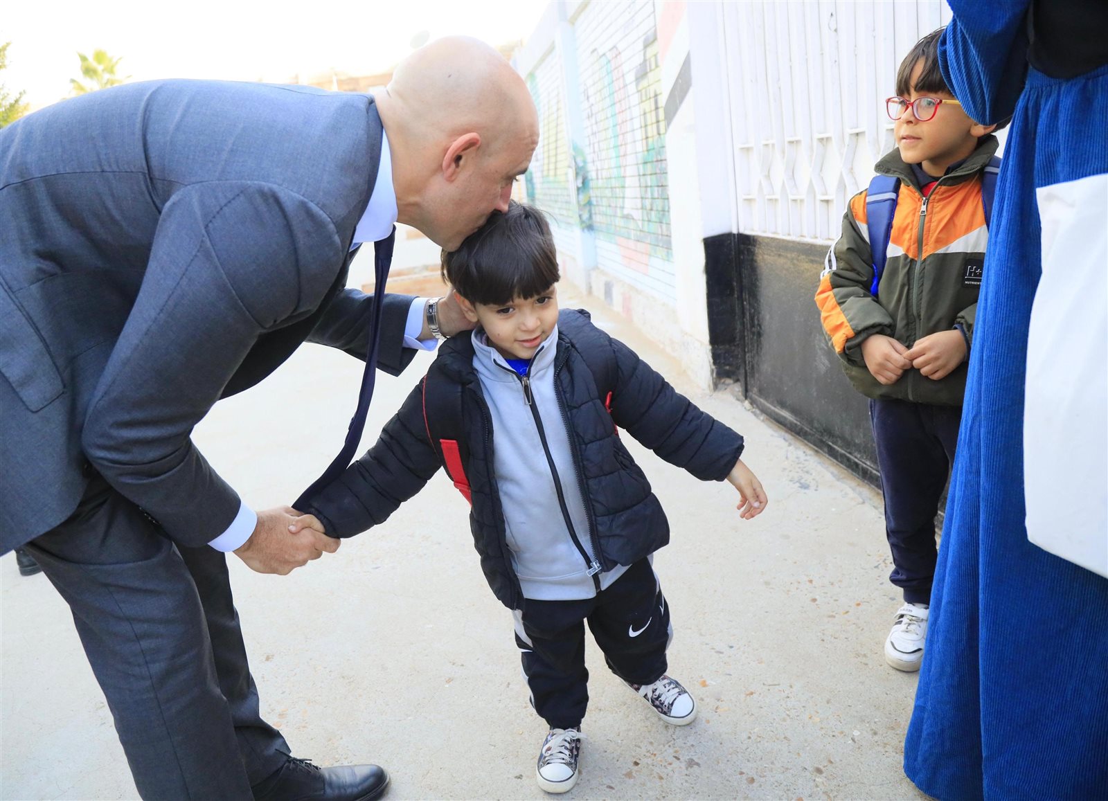 وزير التربية والتعليم يتفقد مدارس الشرقية