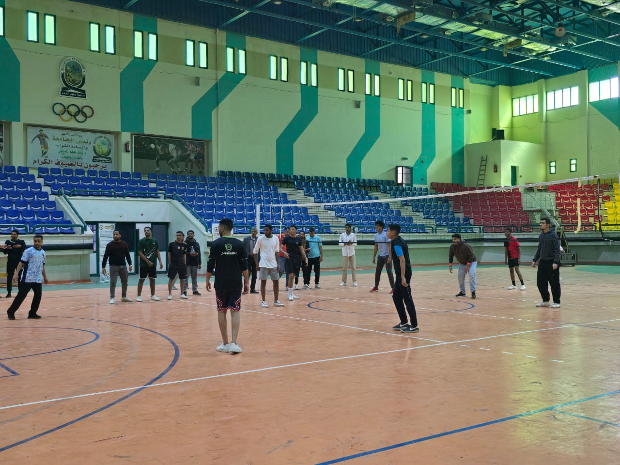 جامعة جنوب الوادي الأهلية تعلن ختام دوري الكرة الطائرة وسط منافسة قوية