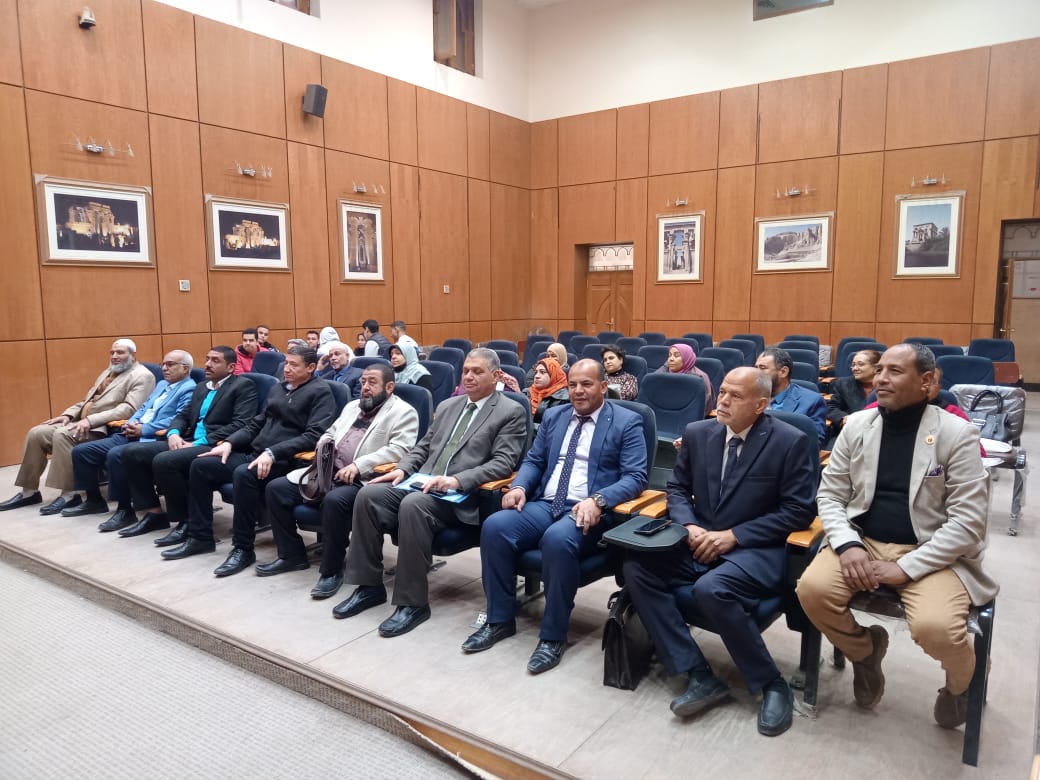 طلاب نيده الثانوية يتوجون ببطولة أوائل طلاب الثانوية العامة في تعليم سوهاج