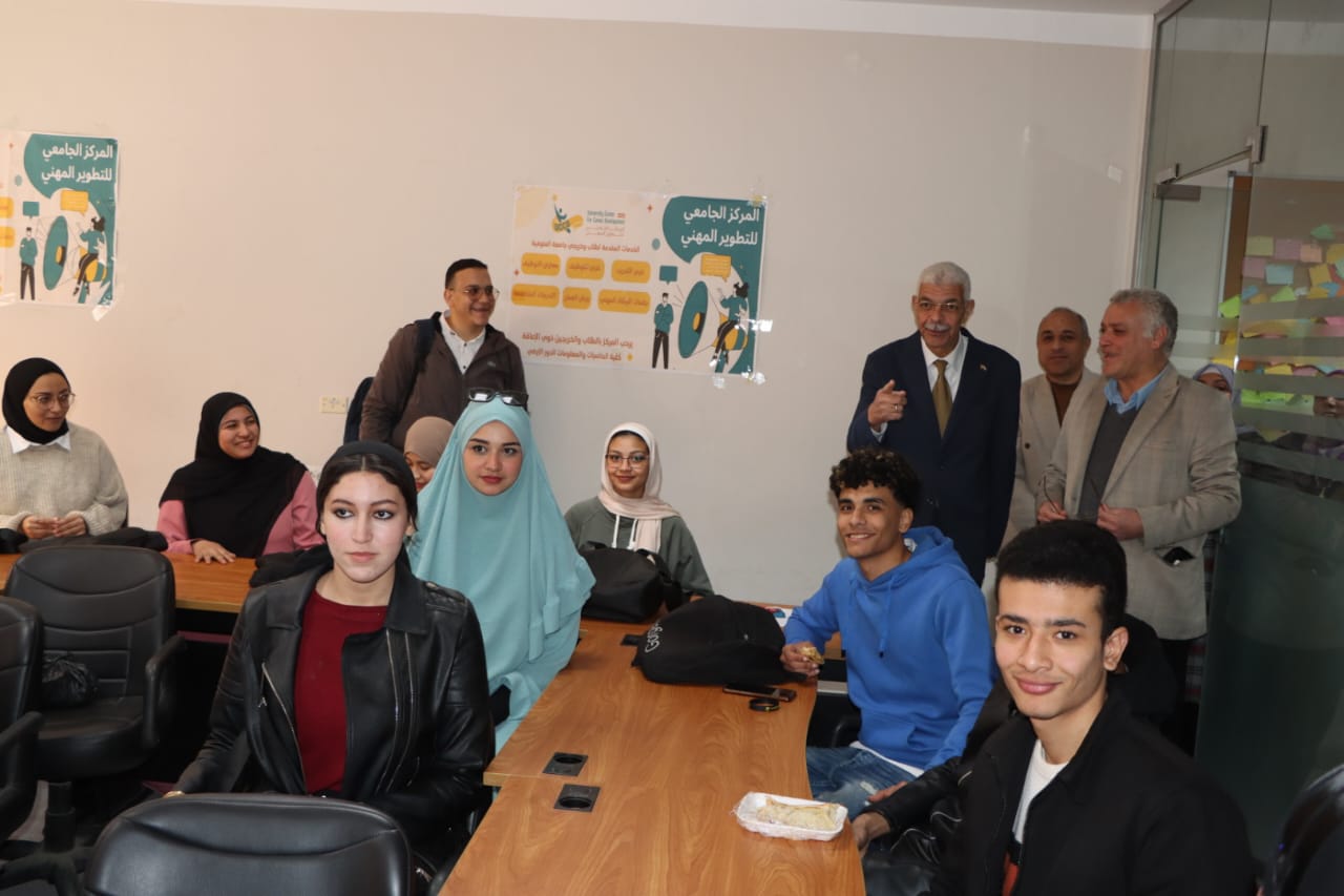 جولة تفقدية لرئيس جامعة المنوفية لمتابعة سير العملية التعليمية وأعمال التطوير