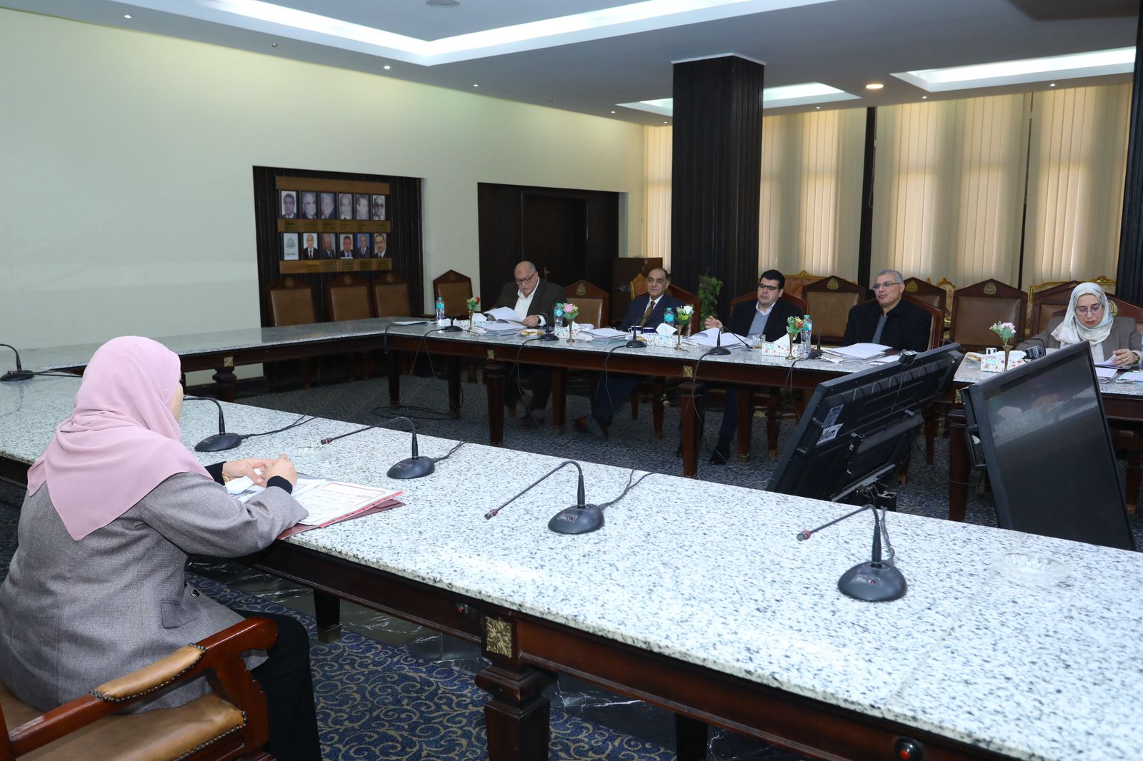 لجنة قيادات جامعة الزقازيق تناقش تعيين وتجديد المناصب القيادية